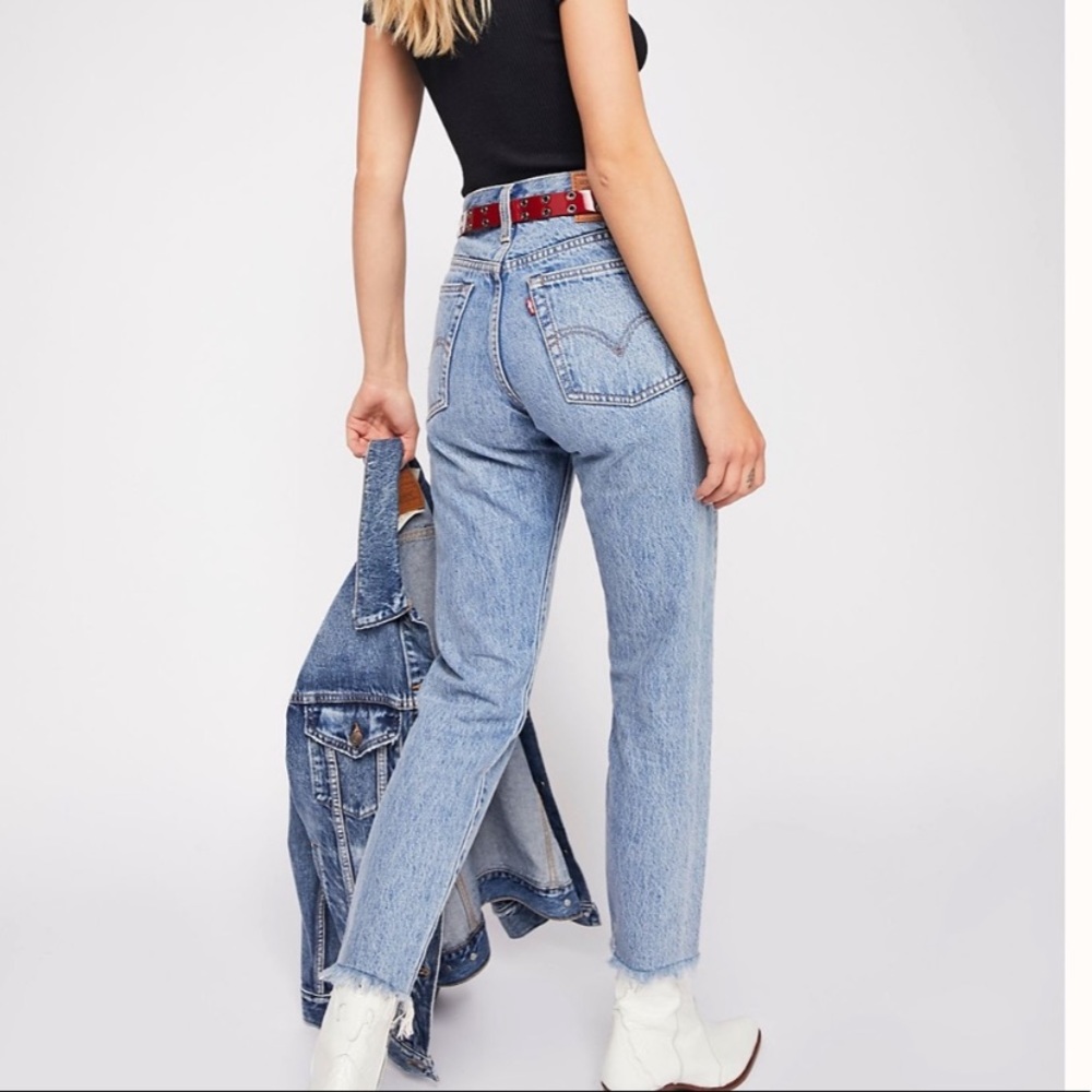 Levi’s Distressed Wedgie Mom Jeans